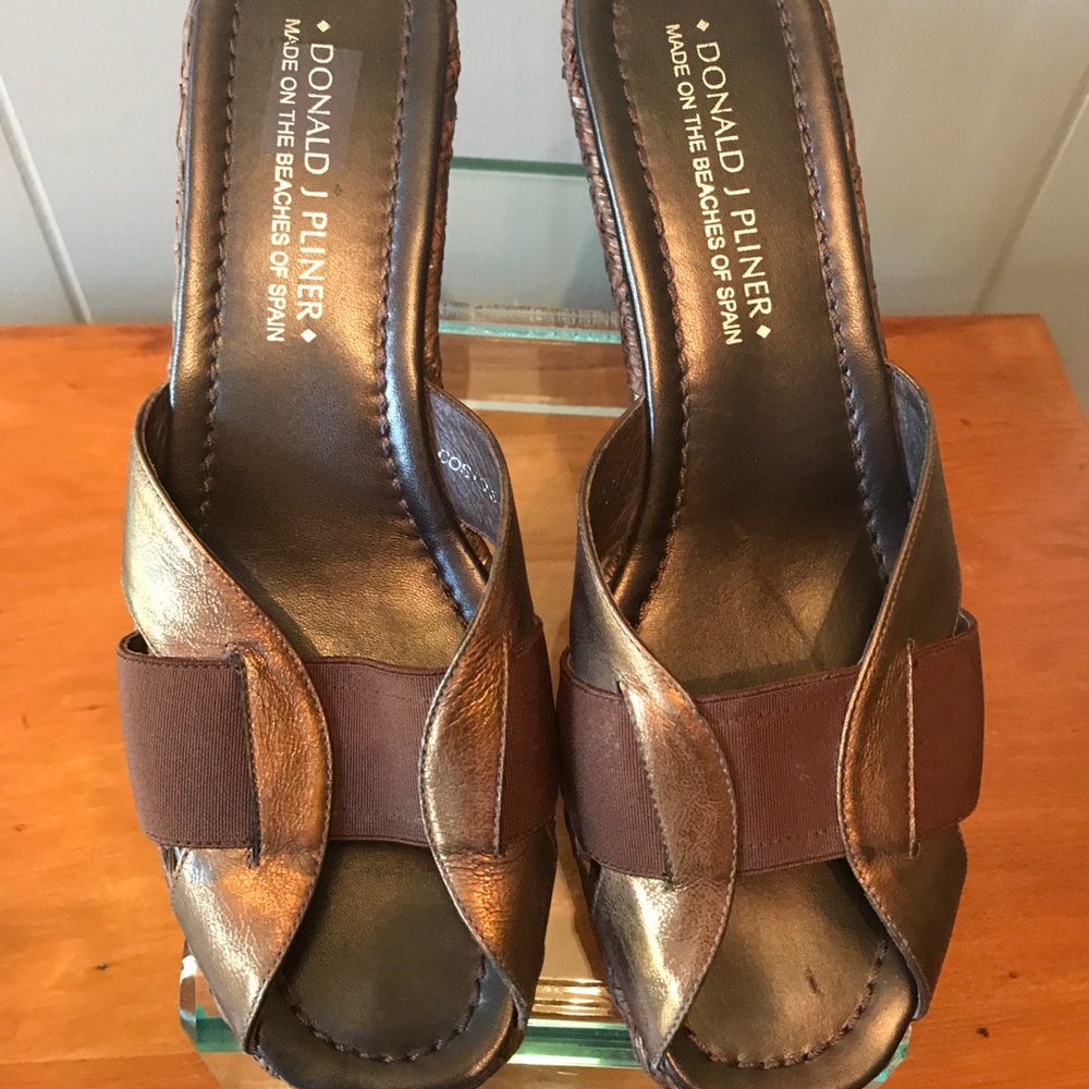 Donald Pliner open toe wedge heel